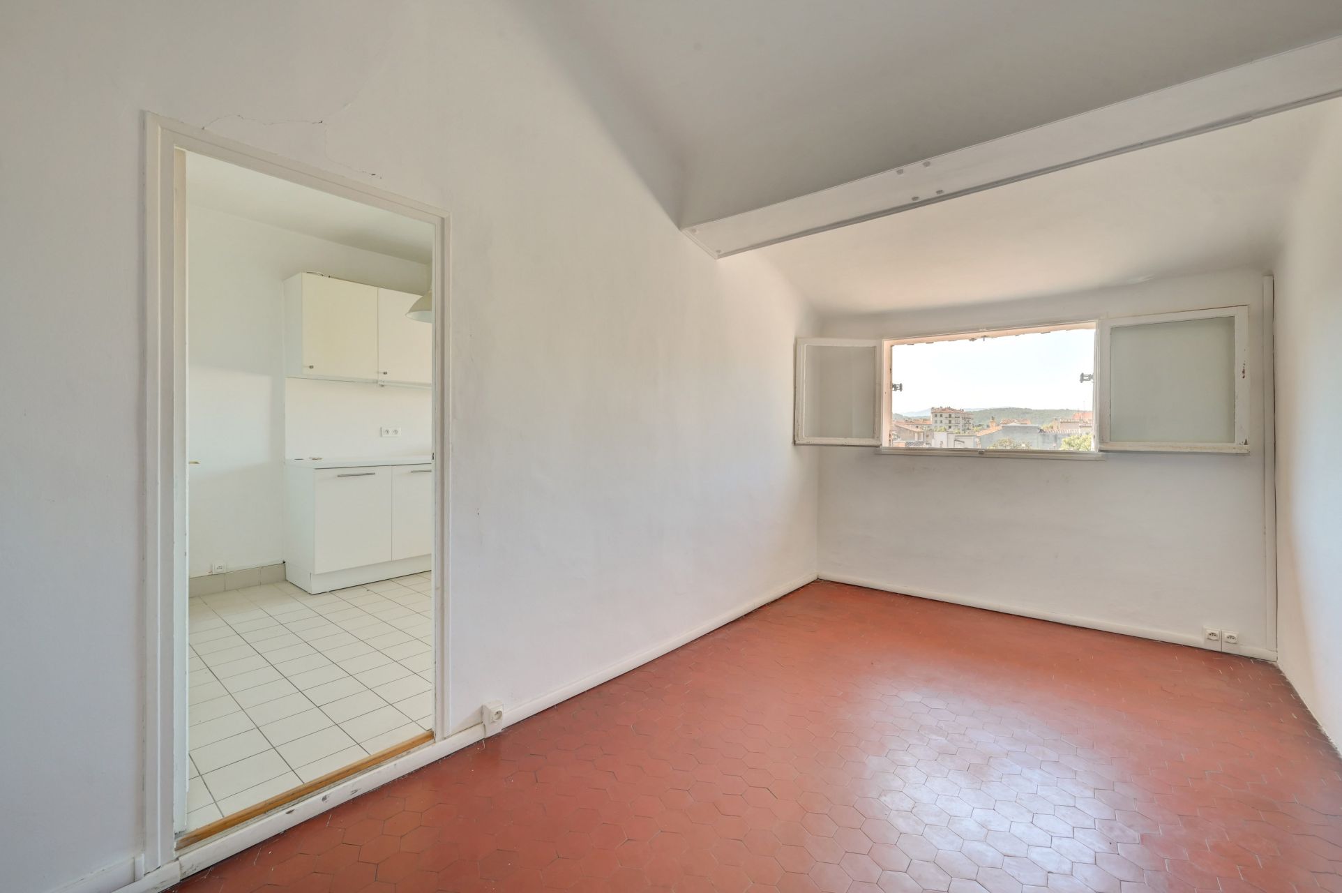 luxury apartment 5 Rooms for sale on AIX EN PROVENCE (13100)