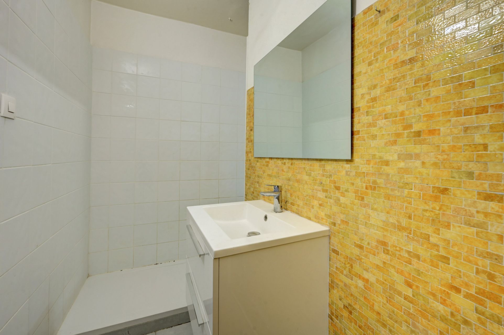 luxury apartment 5 Rooms for sale on AIX EN PROVENCE (13100)