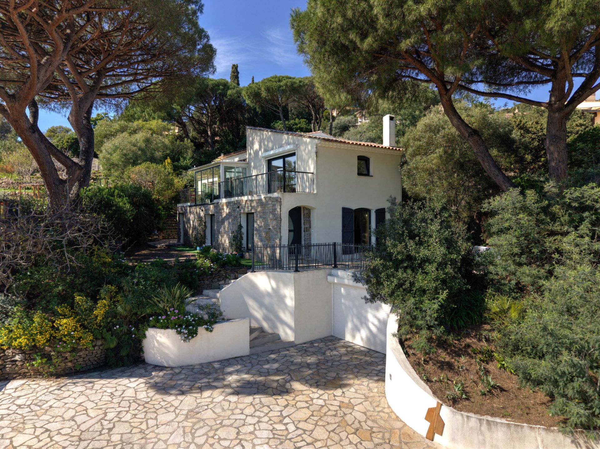 villa de luxe 5 Pièces en vente sur LES ISSAMBRES (83380)