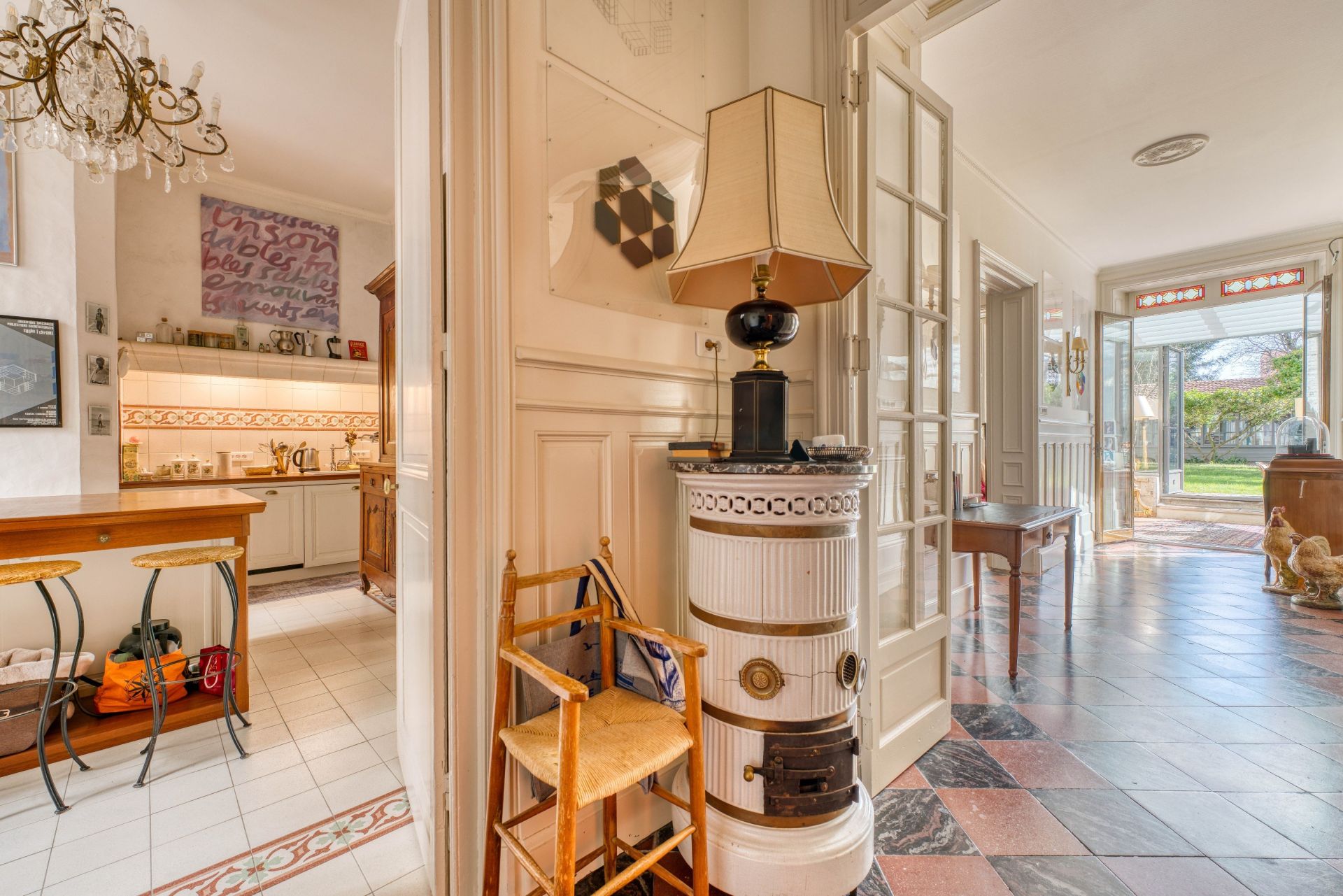 luxury apartment 4 Rooms for sale on LA ROCHELLE (17000)