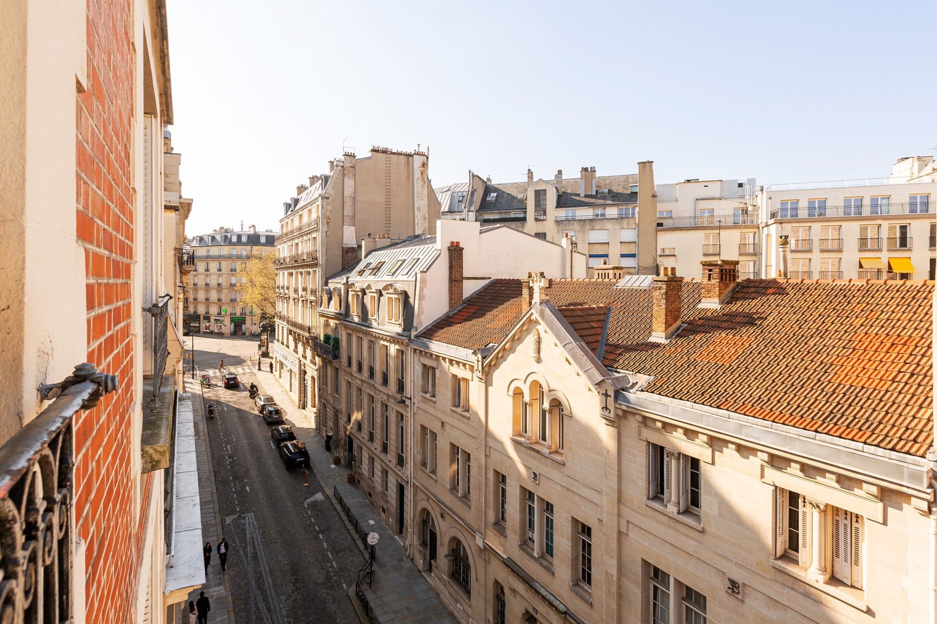 luxury apartment 4 Rooms for sale on PARIS (75008)