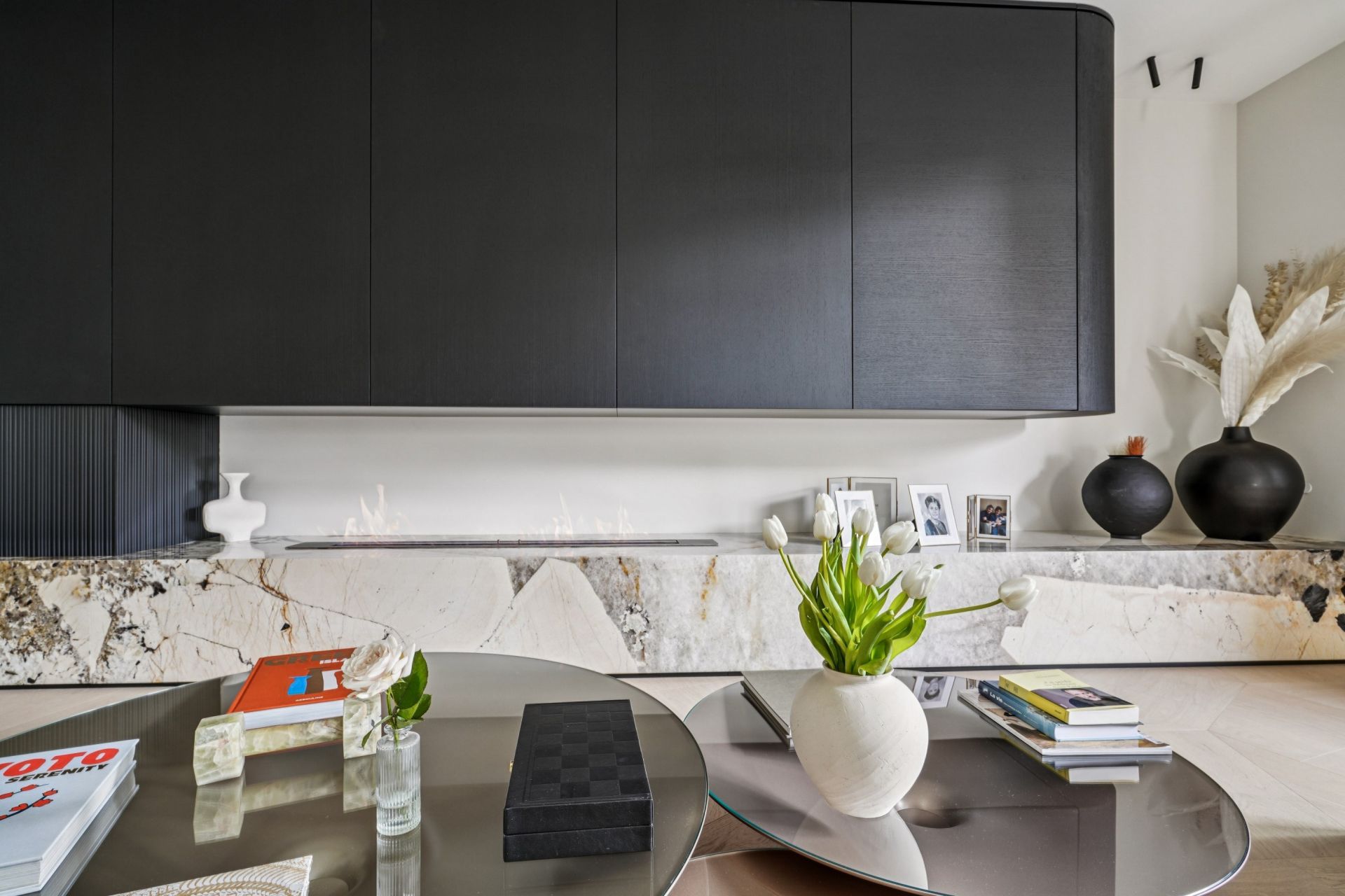 luxury apartment 5 Rooms for sale on LEVALLOIS PERRET (92300)
