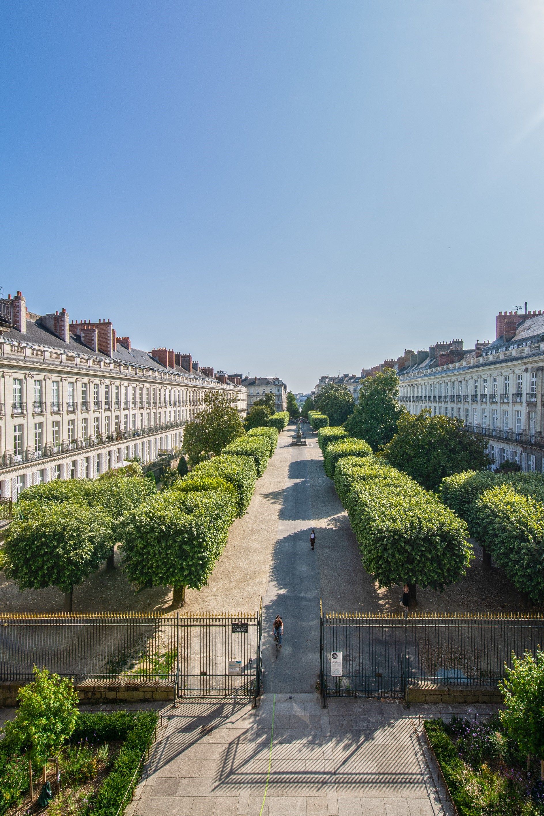 luxury apartment 11 Rooms for sale on NANTES (44000)