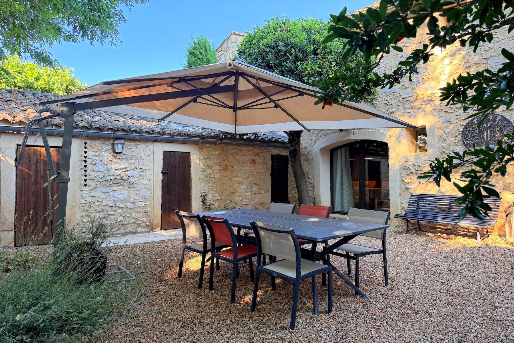 luxury house 10 Rooms for sale on UZES (30700)
