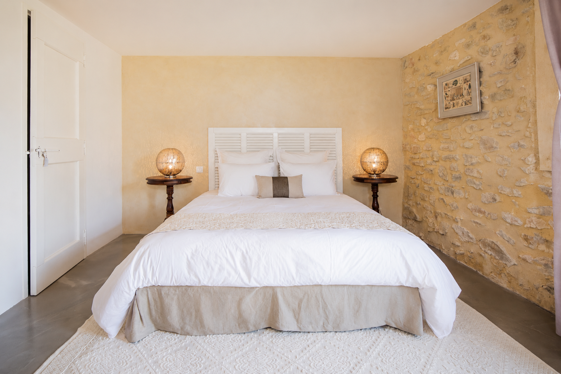 luxury house 10 Rooms for sale on UZES (30700)