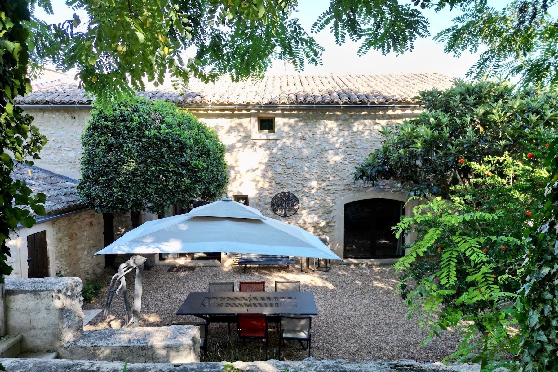 luxury house 10 Rooms for sale on UZES (30700)