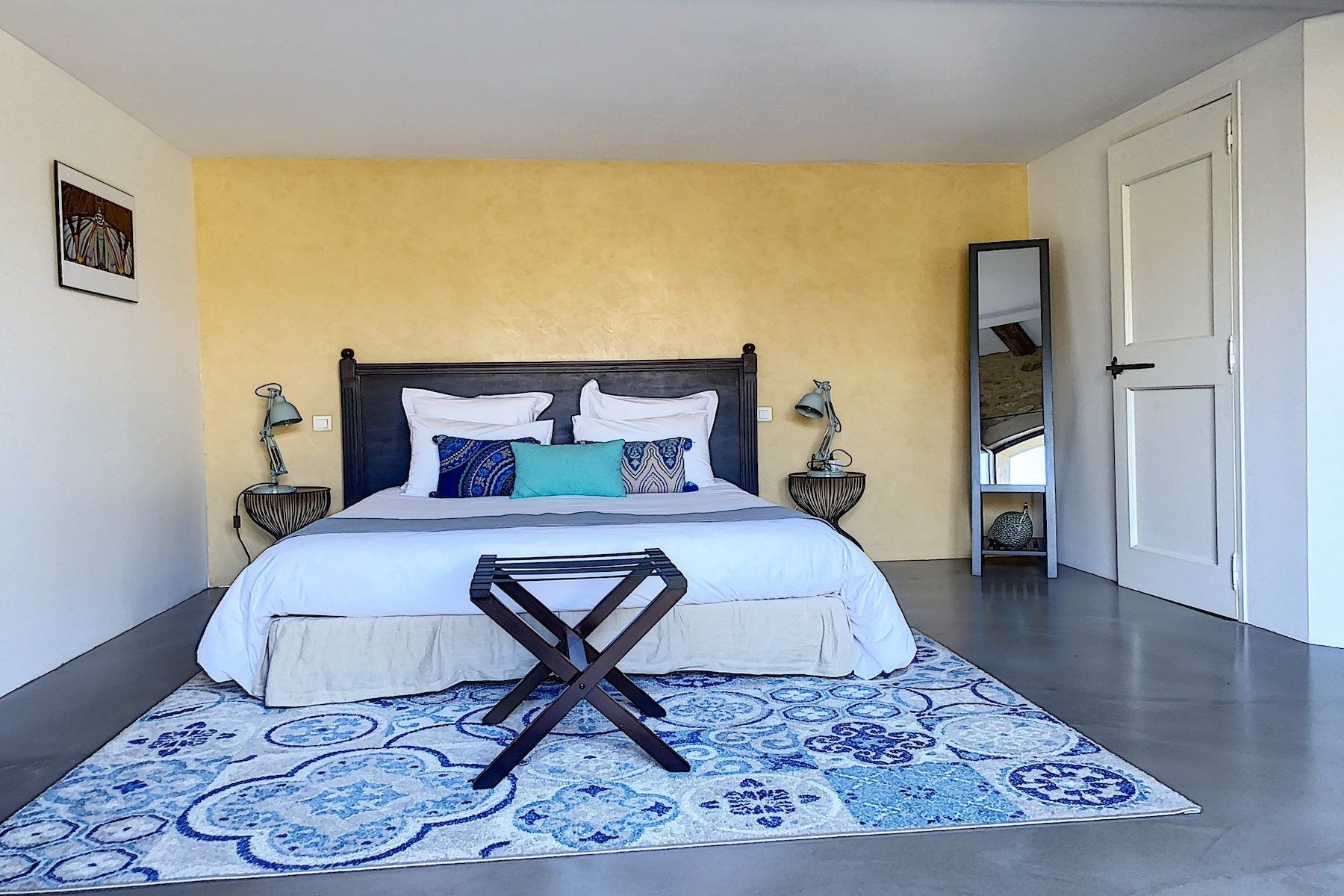luxury house 10 Rooms for sale on UZES (30700)