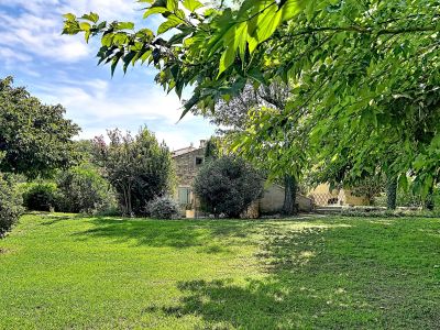 Vente Maison de luxe Uzès 10&nbsp;Pièces 380&nbsp;m²