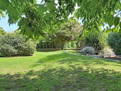 Vente Maison de luxe Uzès 10&nbsp;Pièces 380&nbsp;m²