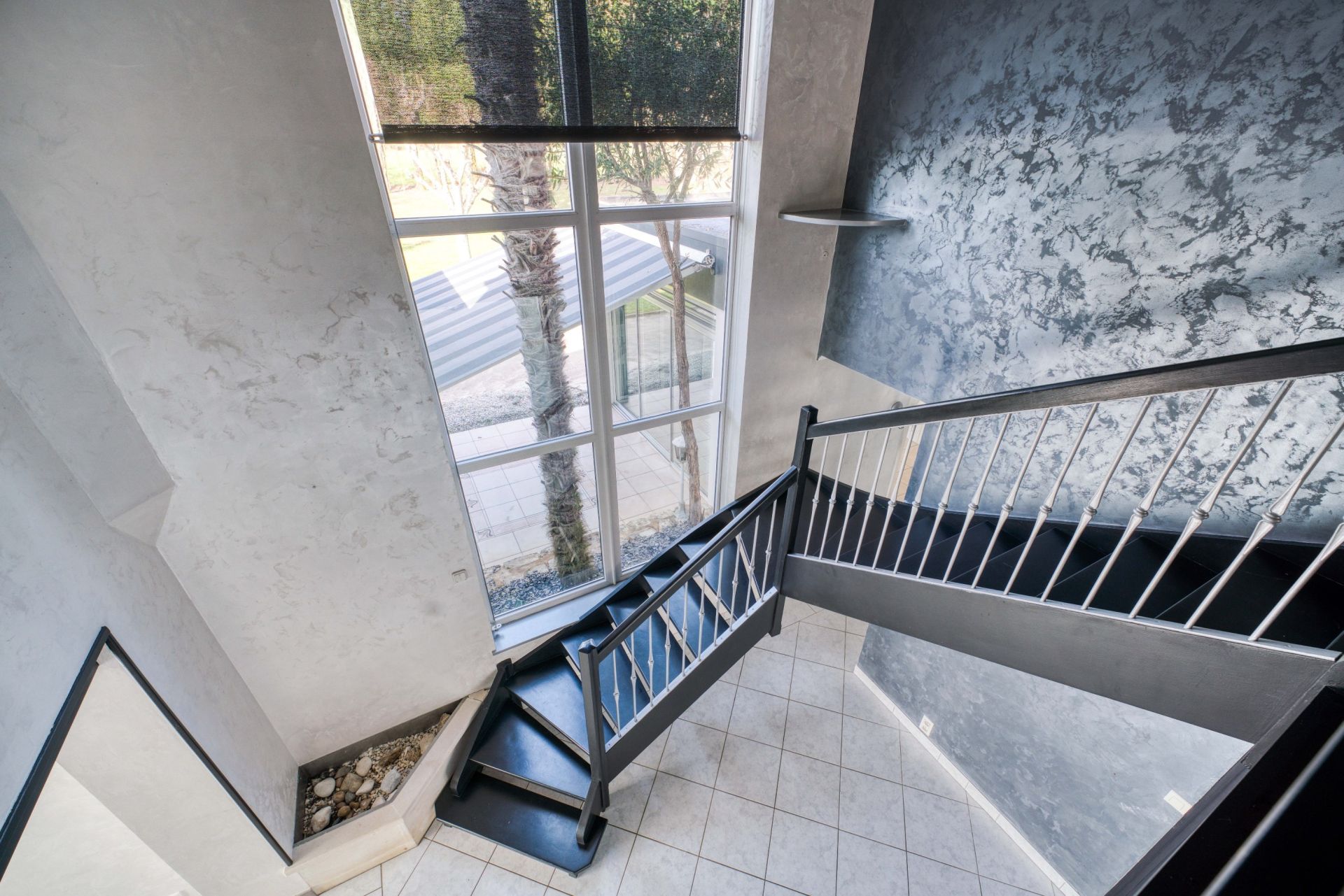 luxury house 8 Rooms for sale on JAZENNES (17260)