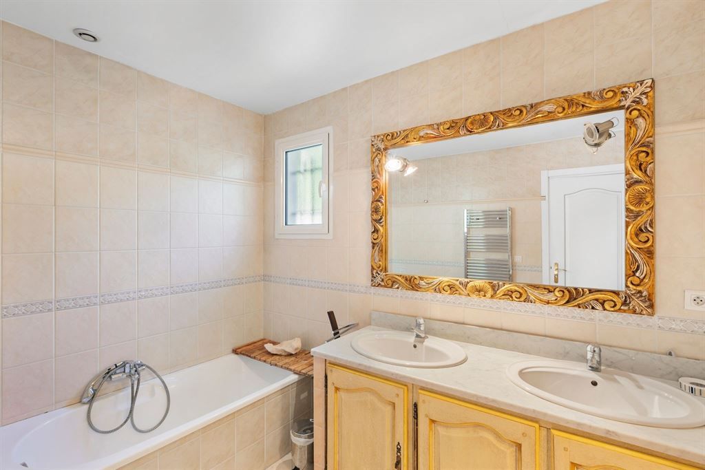 maison provençale de luxe 8 Pièces en vente sur MOUGINS (06250)