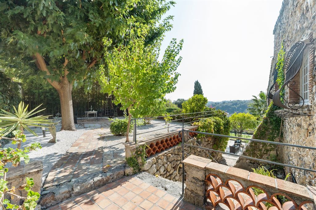 maison de maître 10 Pièces en vente sur BIOT (06410)