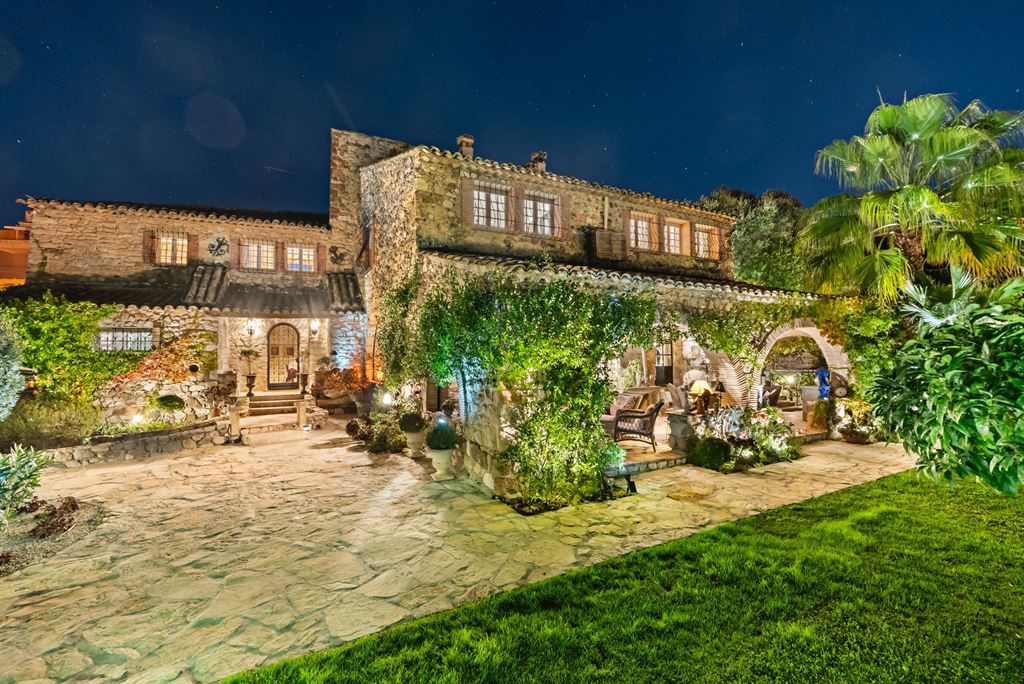 maison de maître 10 Pièces en vente sur BIOT (06410)