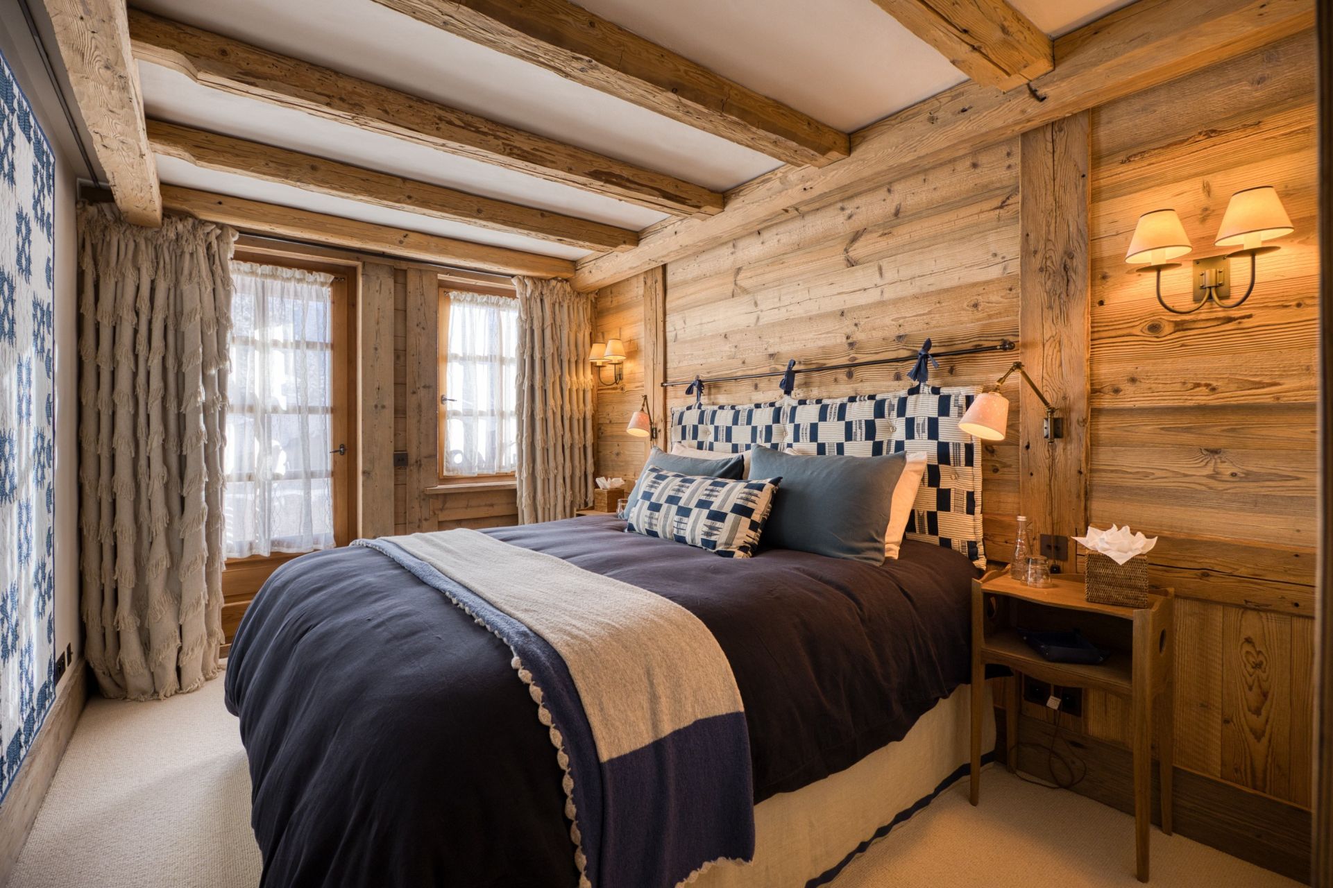 luxury chalet 16 Rooms for seasonal rent on MEGEVE (74120)