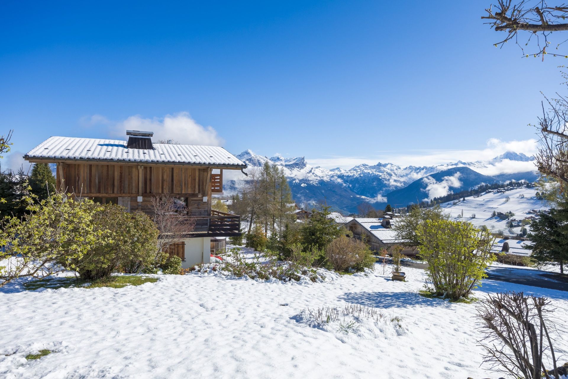 luxury chalet 5 Rooms for sale on MEGEVE (74120)