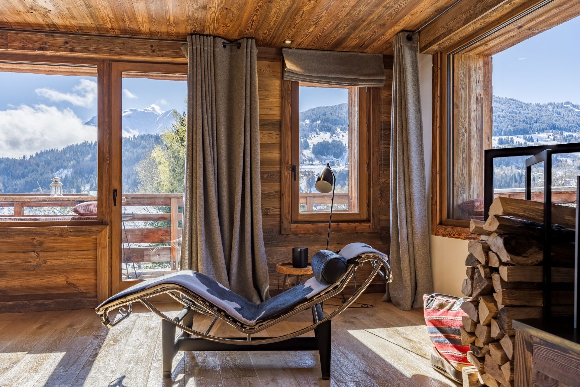 luxury chalet 5 Rooms for sale on MEGEVE (74120)
