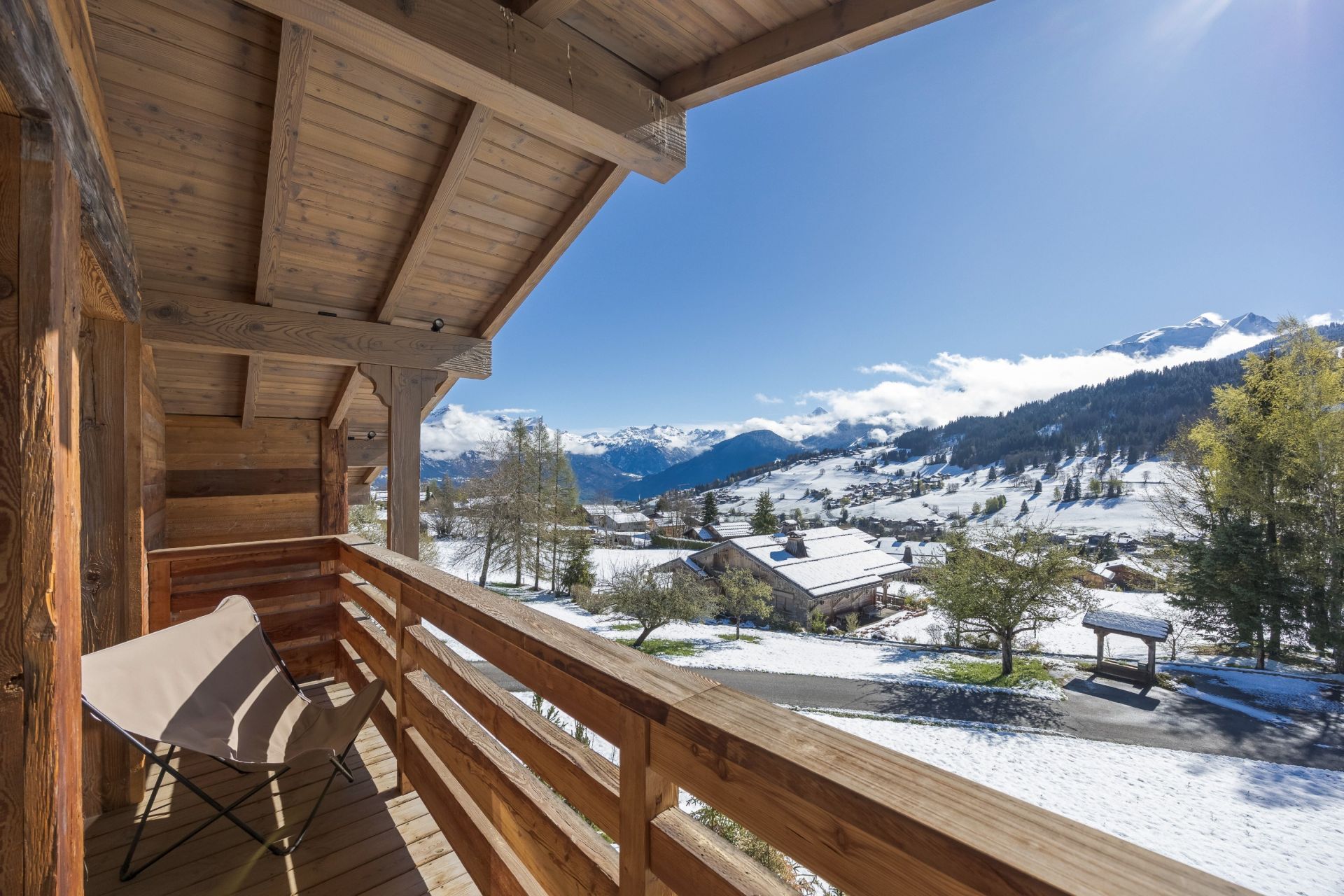 luxury chalet 5 Rooms for sale on MEGEVE (74120)