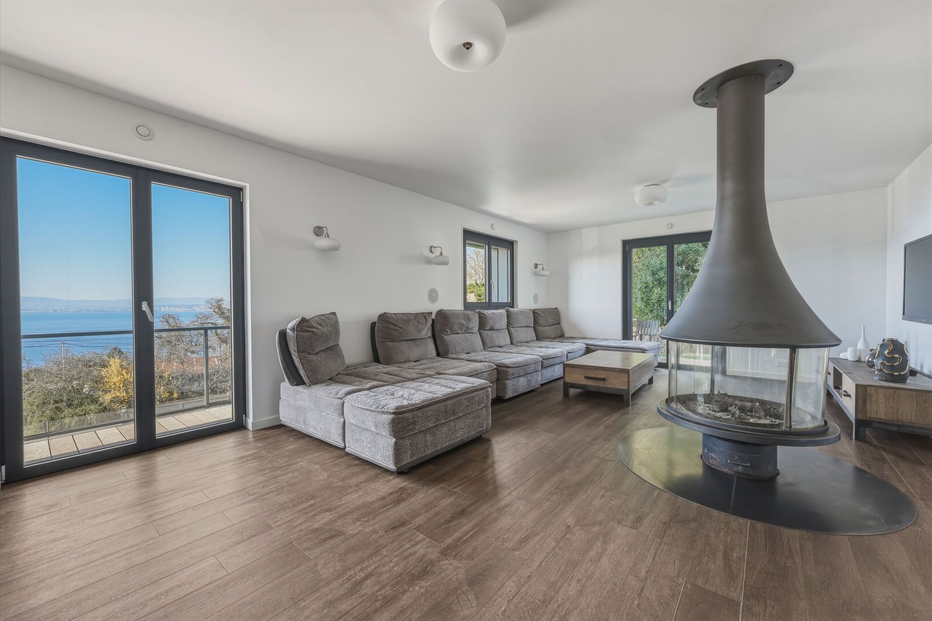 maison de luxe 7 Pièces en vente sur LUGRIN (74500)