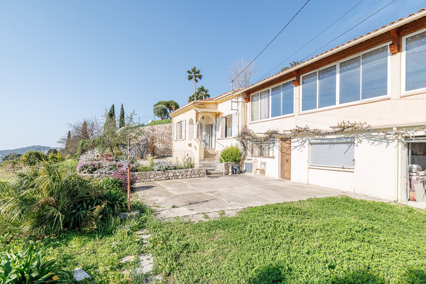 luxury property 5 Rooms for sale on VILLEFRANCHE SUR MER (06230)