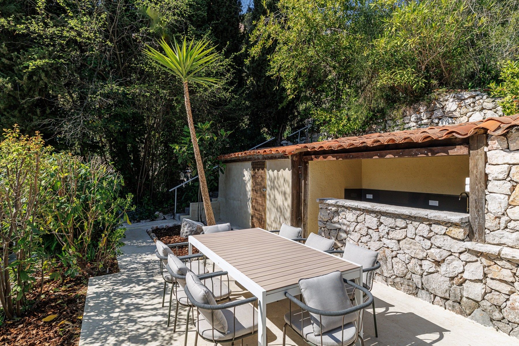 luxury villa 6 Rooms for sale on LA TURBIE (06320)