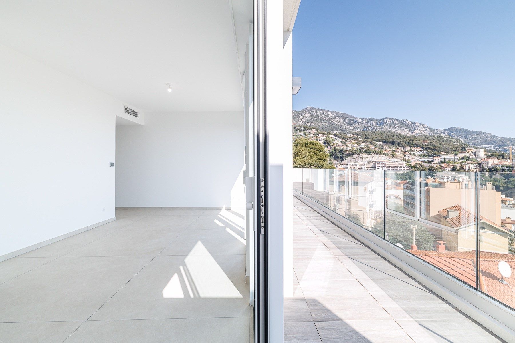 penthouse 4 Rooms for sale on BEAUSOLEIL (06240)