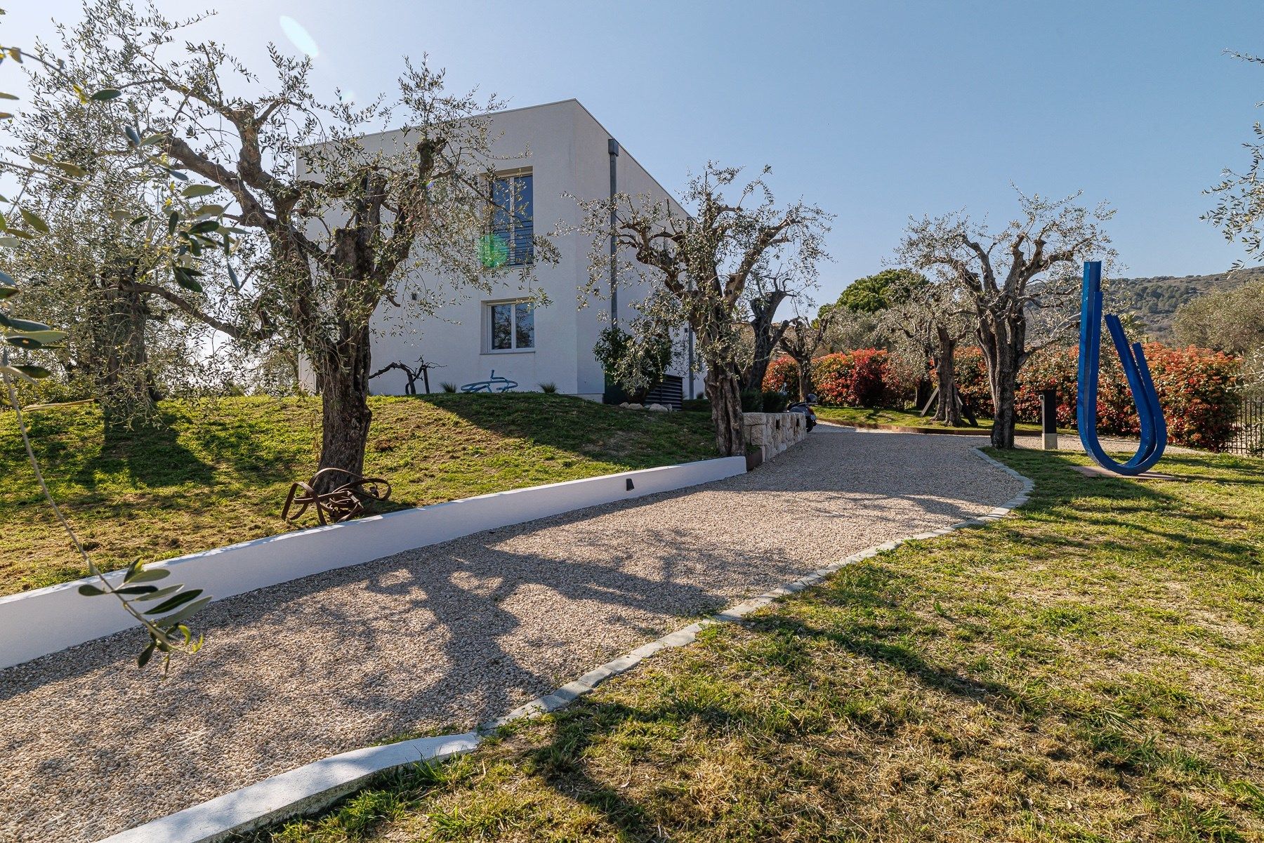 contemporary house 5 Rooms for sale on NICE (06000)