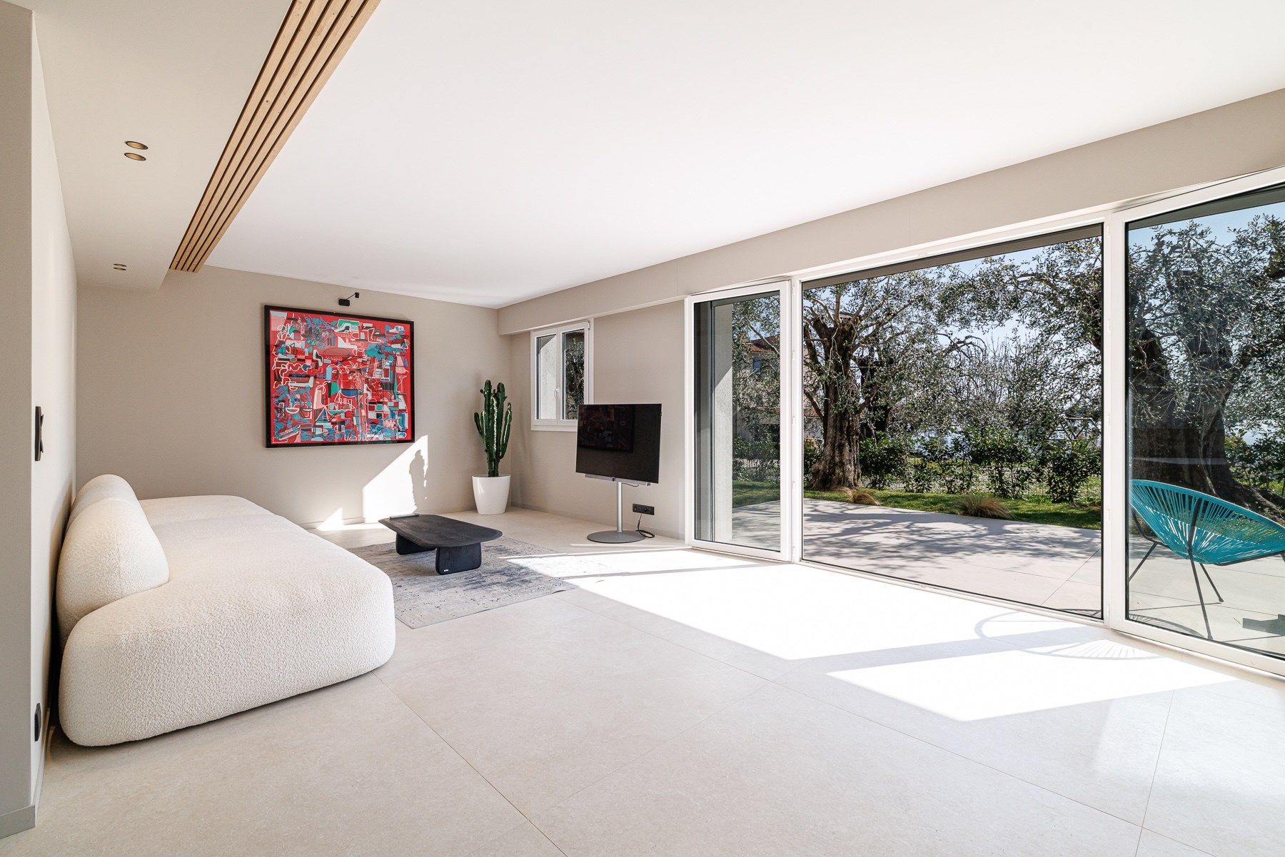 contemporary house 5 Rooms for sale on NICE (06000)