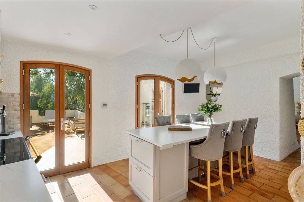 luxury villa 8 Rooms for sale on LES ADRETS DE L ESTEREL (83600)