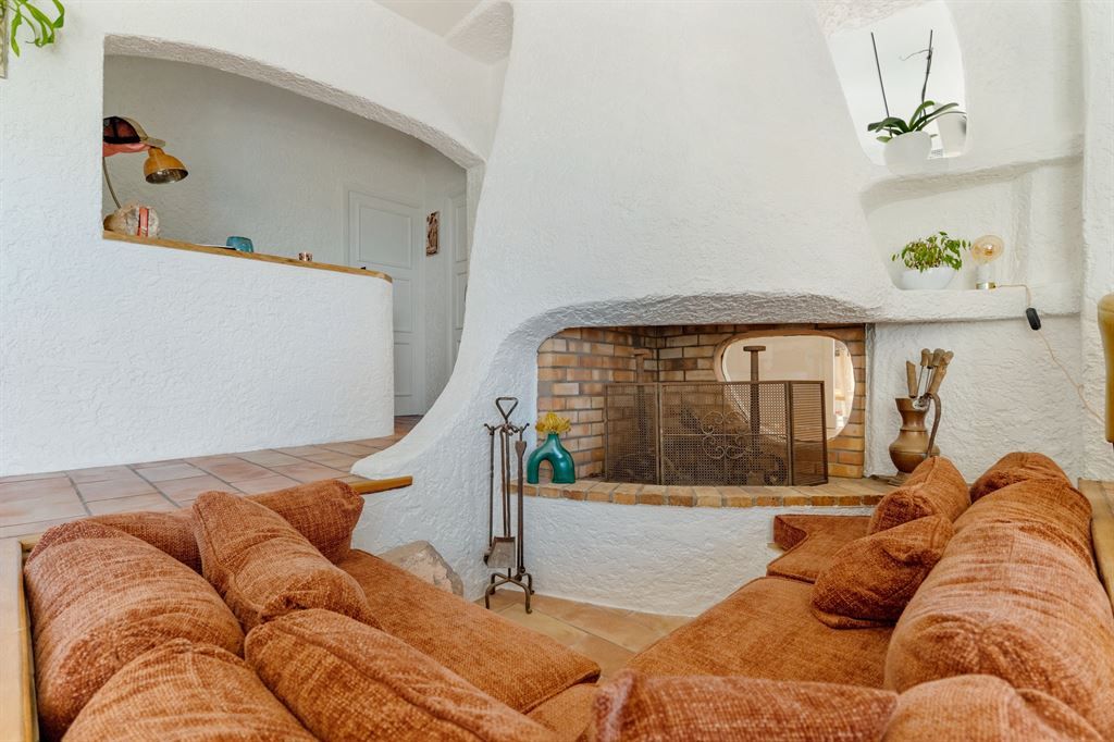luxury villa 8 Rooms for sale on LES ADRETS DE L ESTEREL (83600)