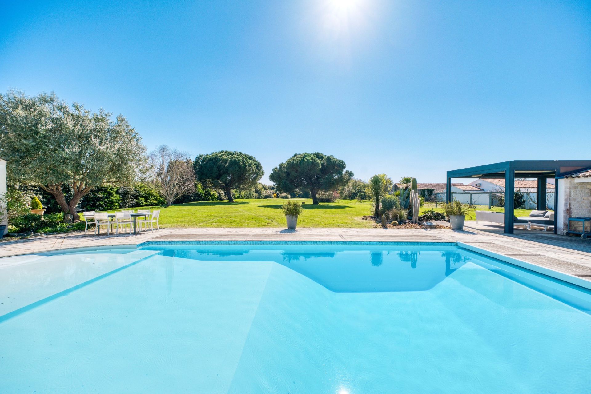 maison de luxe 10 Pièces en vente sur DOLUS D OLERON (17550)