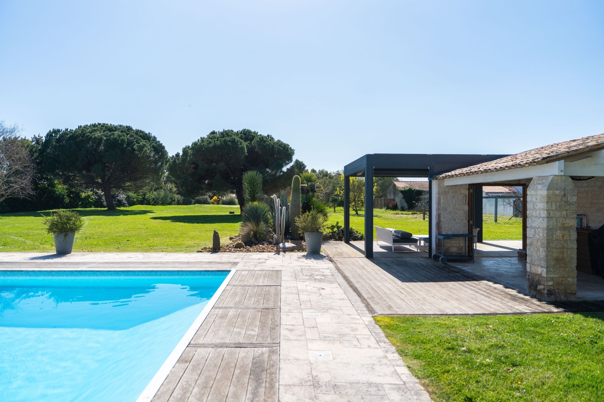 maison de luxe 10 Pièces en vente sur DOLUS D OLERON (17550)