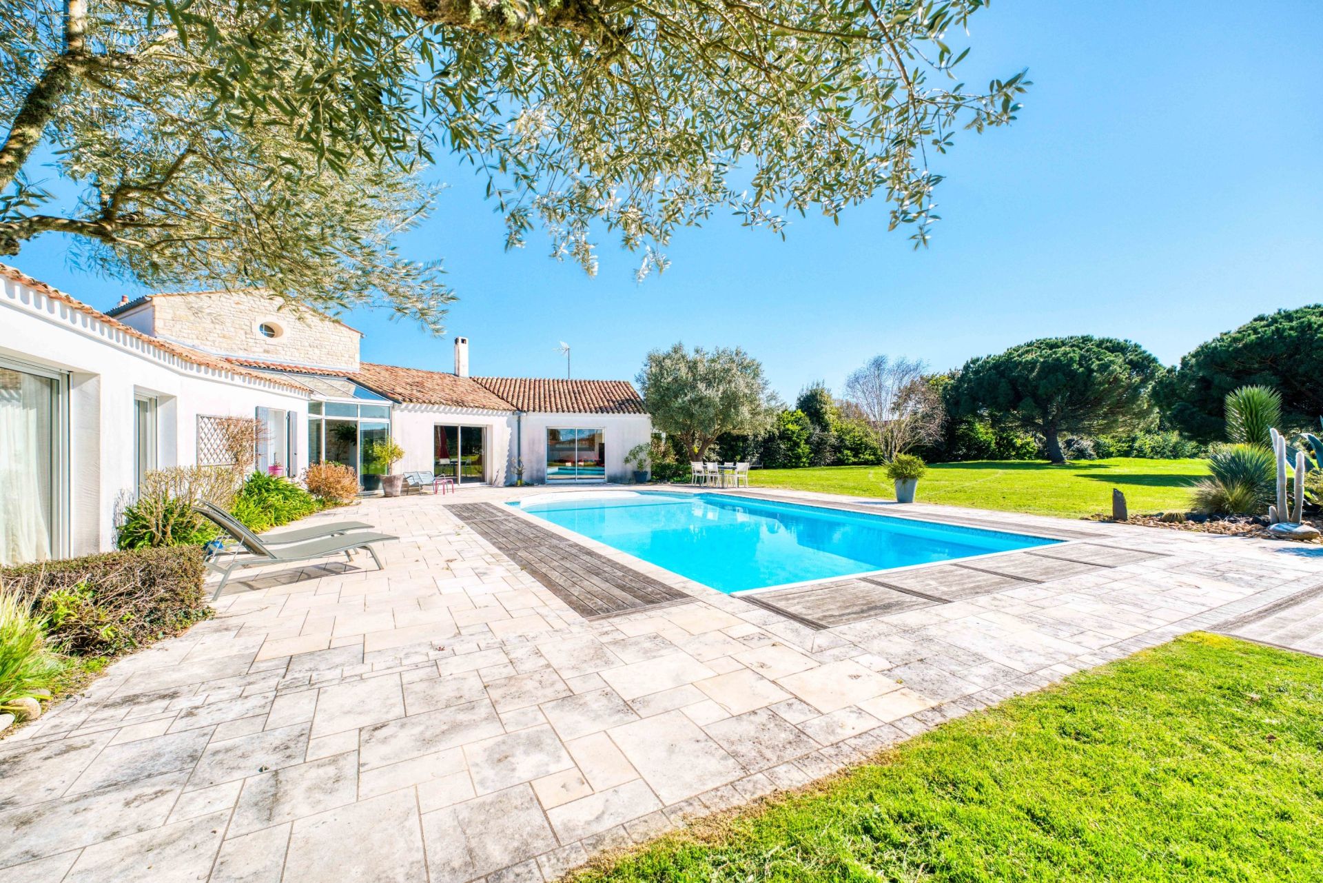 maison de luxe 10 Pièces en vente sur DOLUS D OLERON (17550)