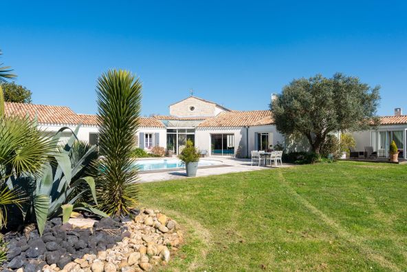 Sale Luxury house Dolus-d'Oléron 10&nbsp;Rooms 360&nbsp;m²