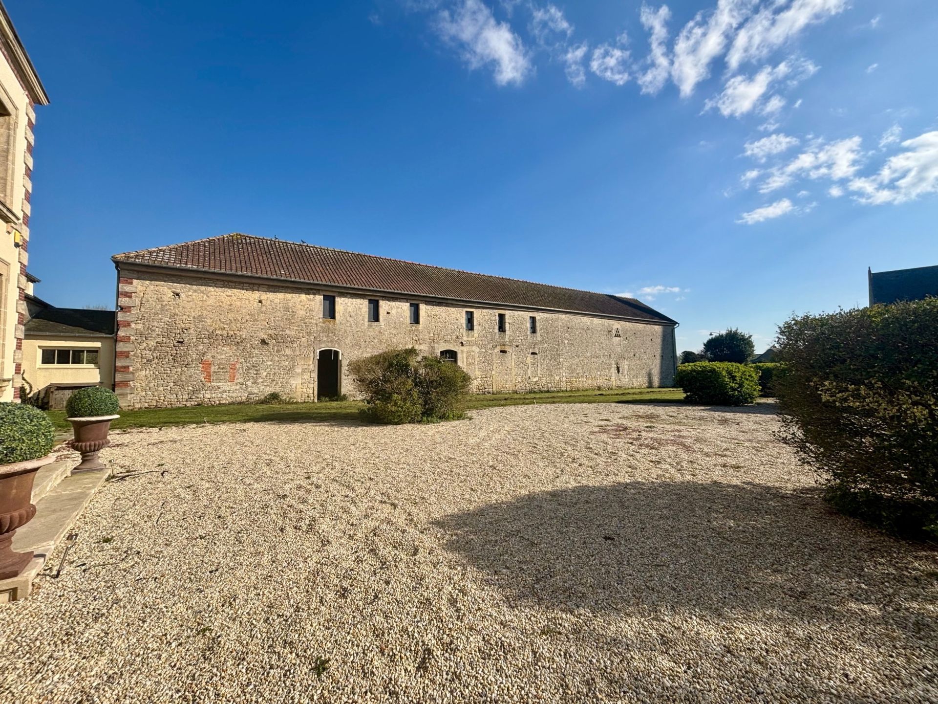 maison de luxe 12 Pièces en vente sur VIERVILLE SUR MER (14710)