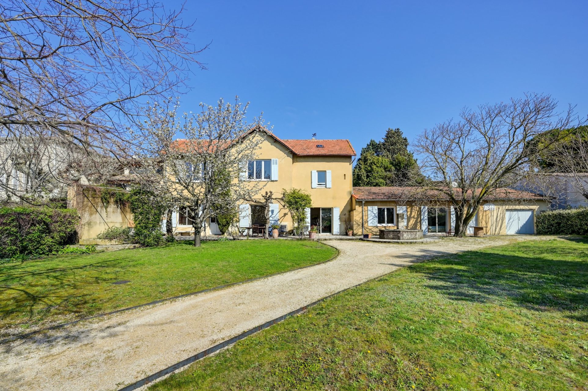 luxury house 7 Rooms for sale on LES ANGLES (30133)