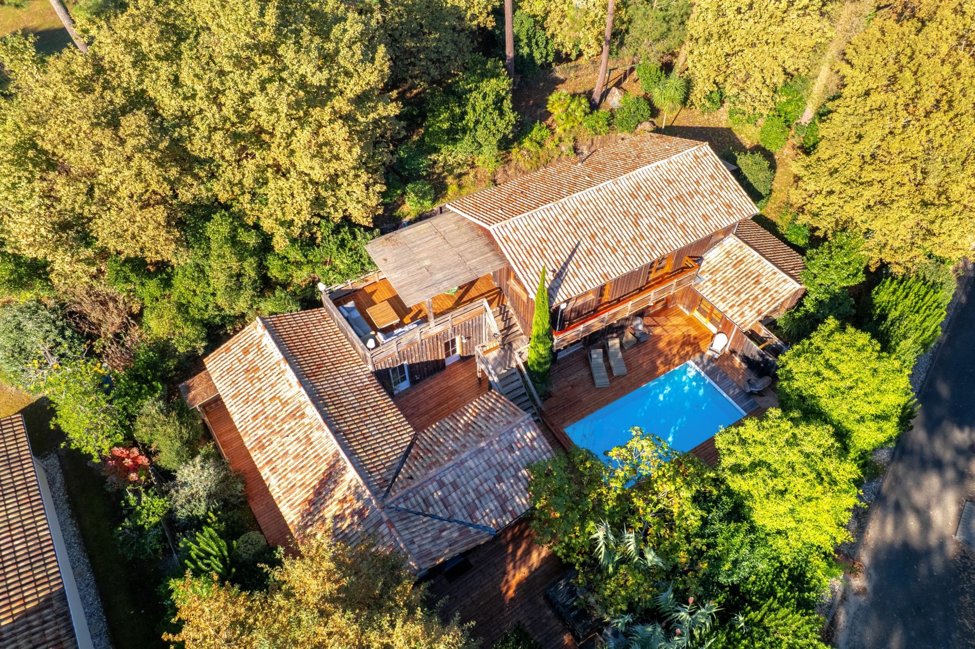 luxury house 8 Rooms for sale on BISCARROSSE (40600)