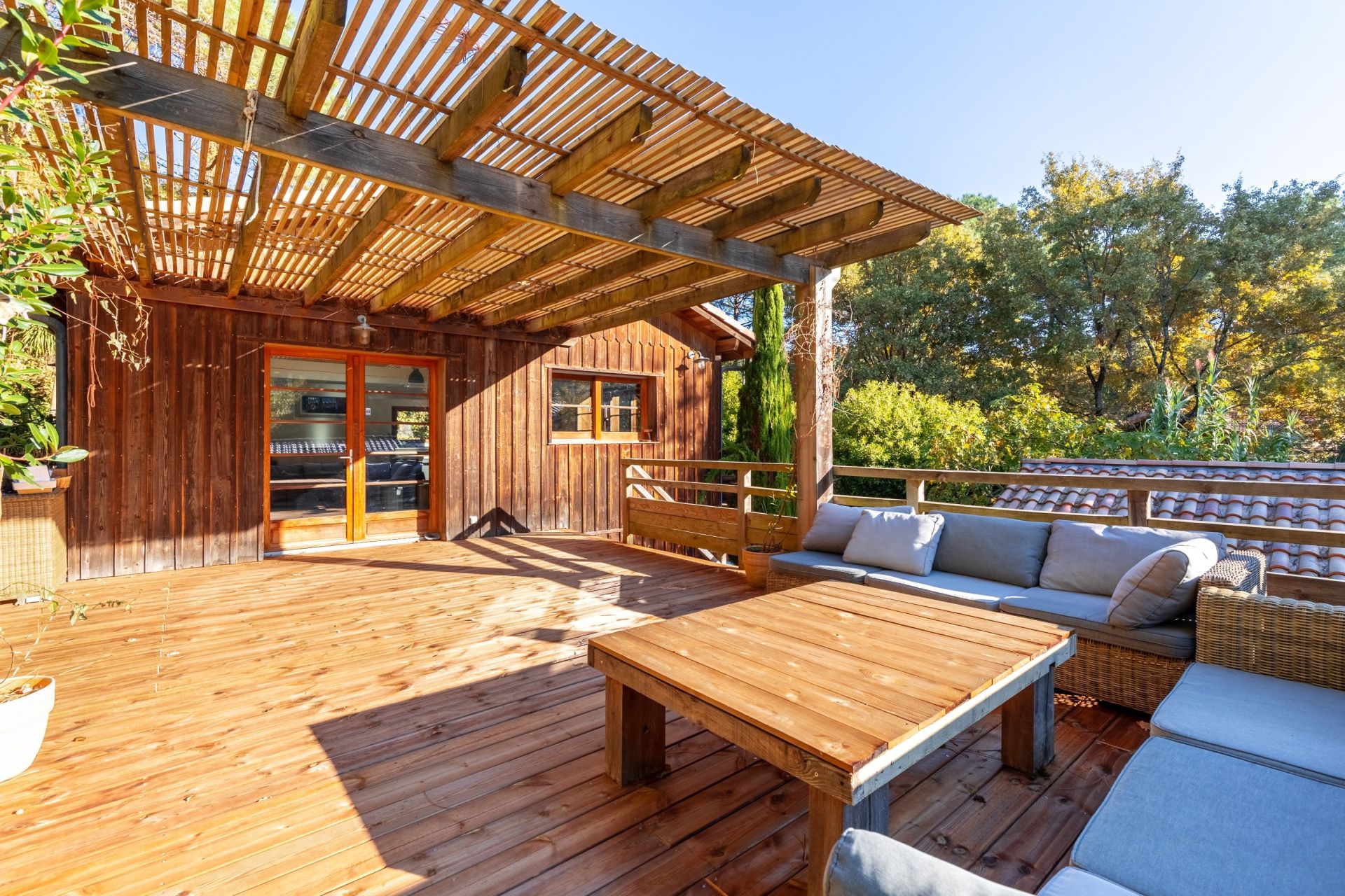 luxury house 8 Rooms for sale on BISCARROSSE (40600)