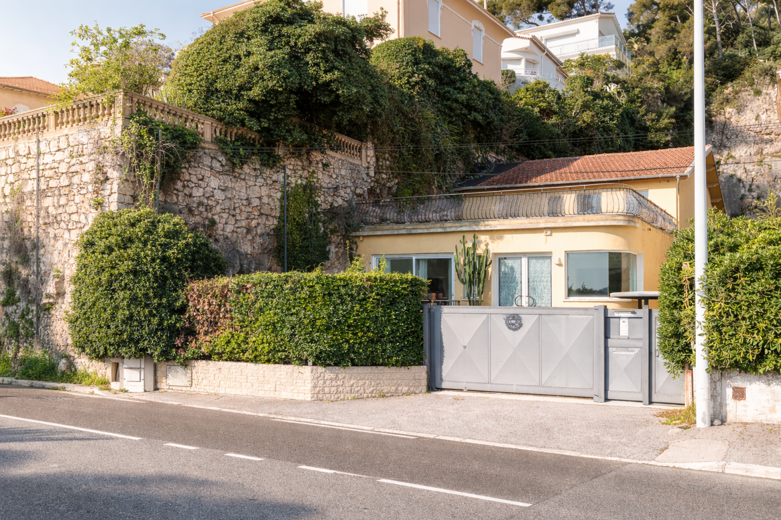 bâtisse de luxe à rénover 8 Pièces en vente sur NICE (06000)
