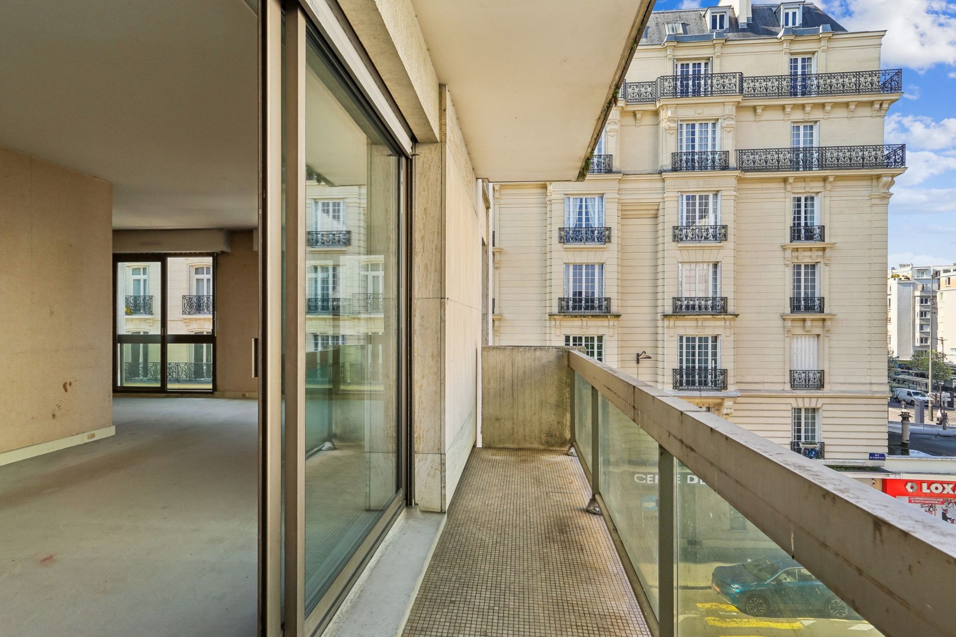luxury apartment 4 Rooms for sale on PARIS (75017)
