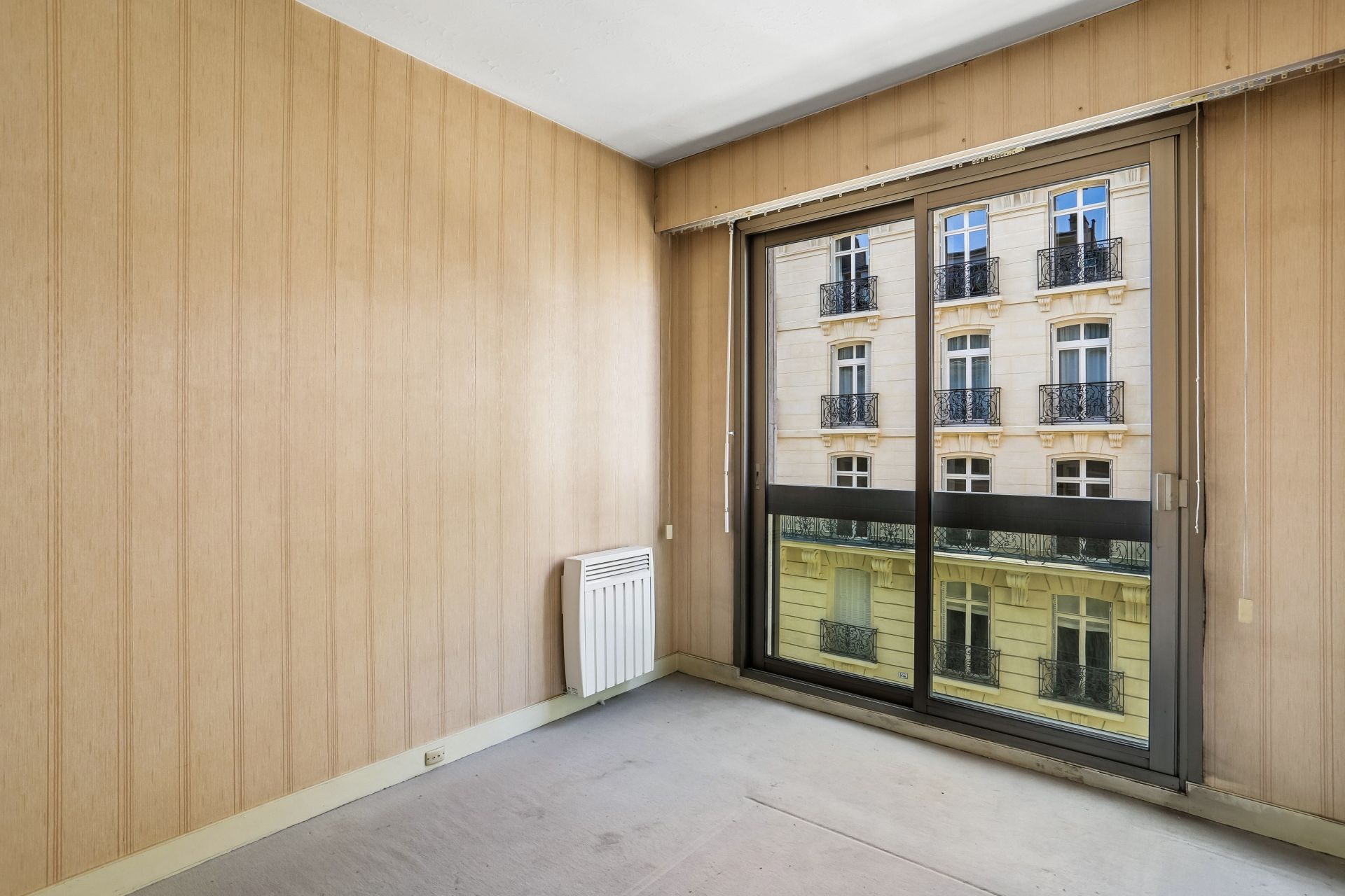luxury apartment 4 Rooms for sale on PARIS (75017)