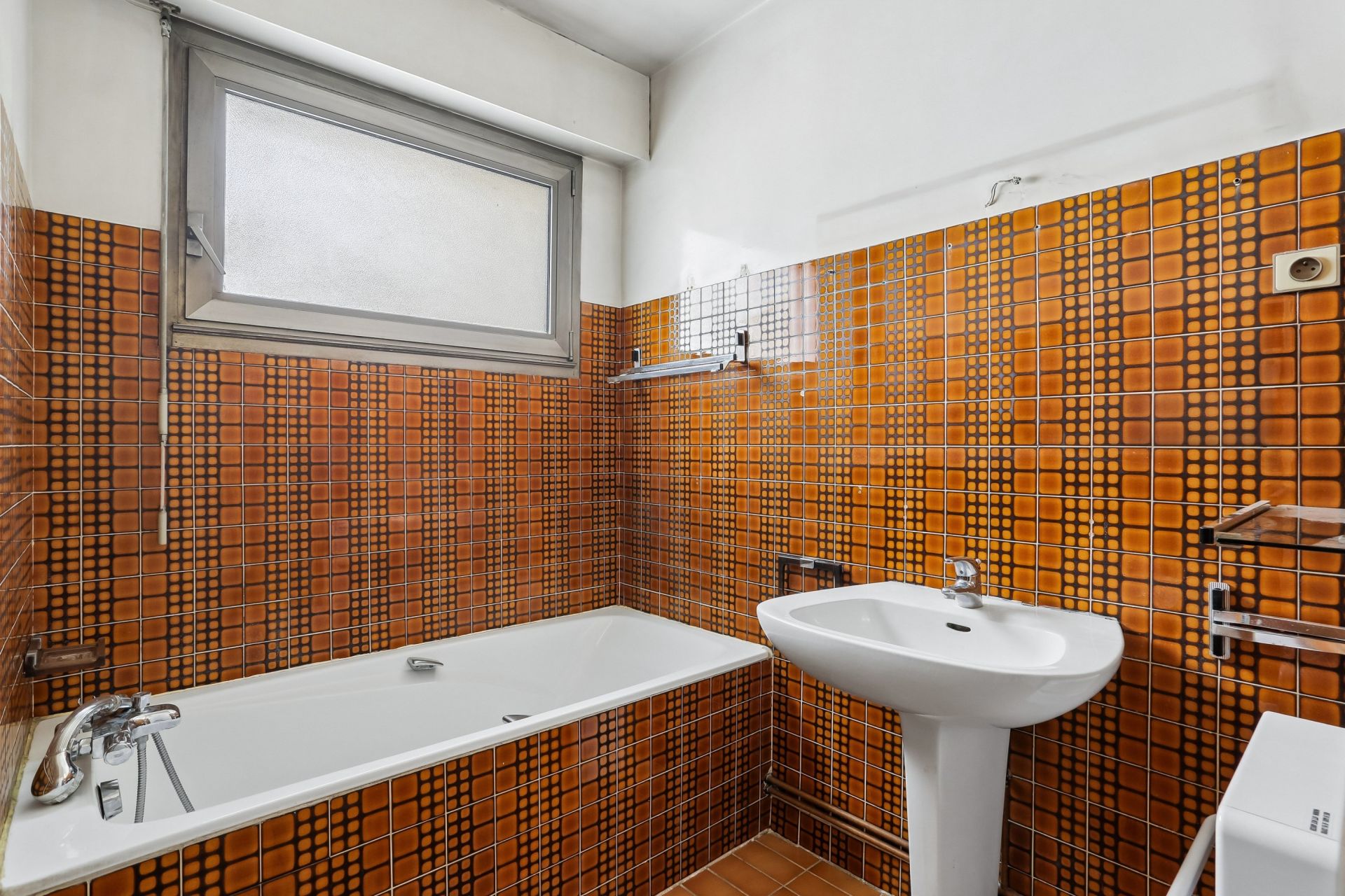 luxury apartment 4 Rooms for sale on PARIS (75017)