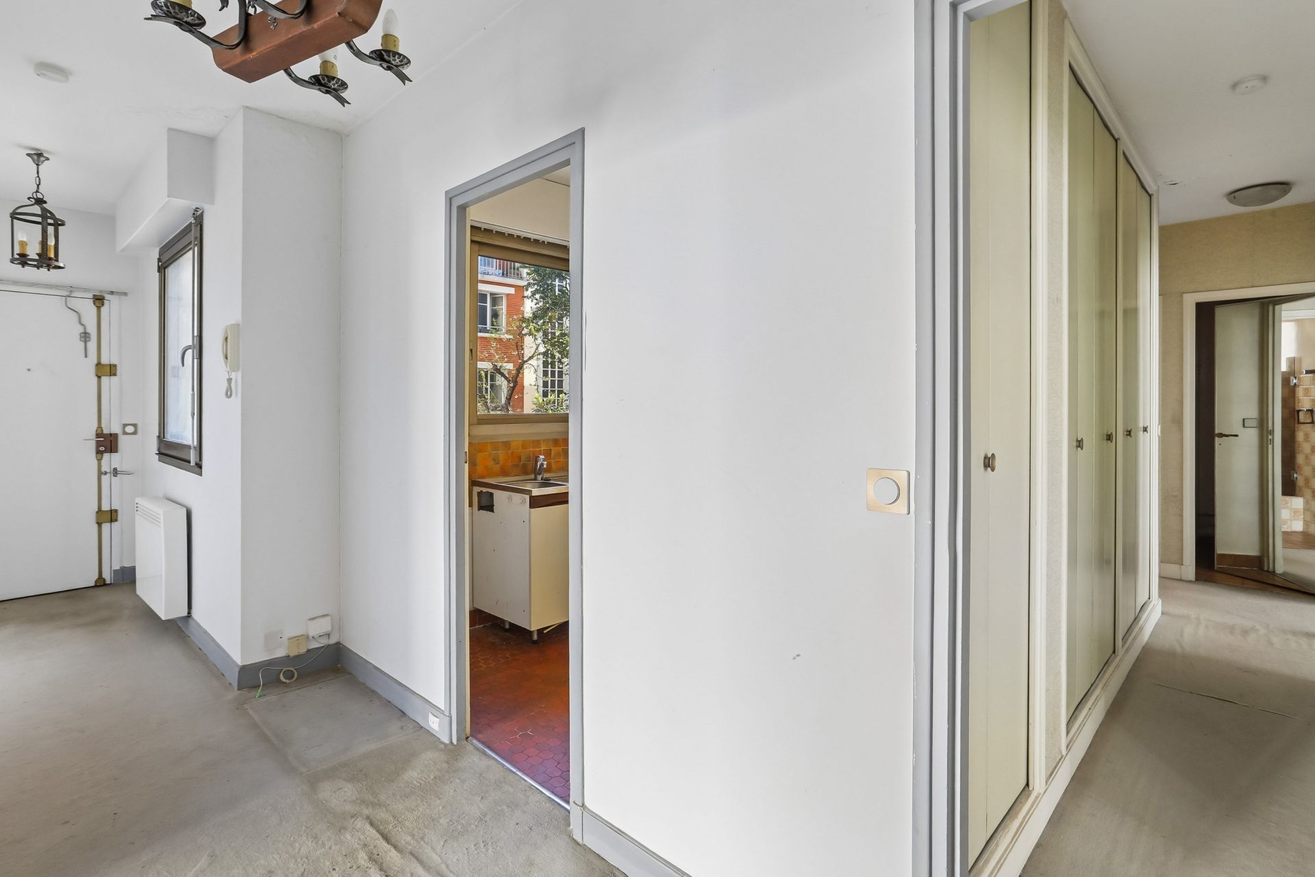 luxury apartment 4 Rooms for sale on PARIS (75017)