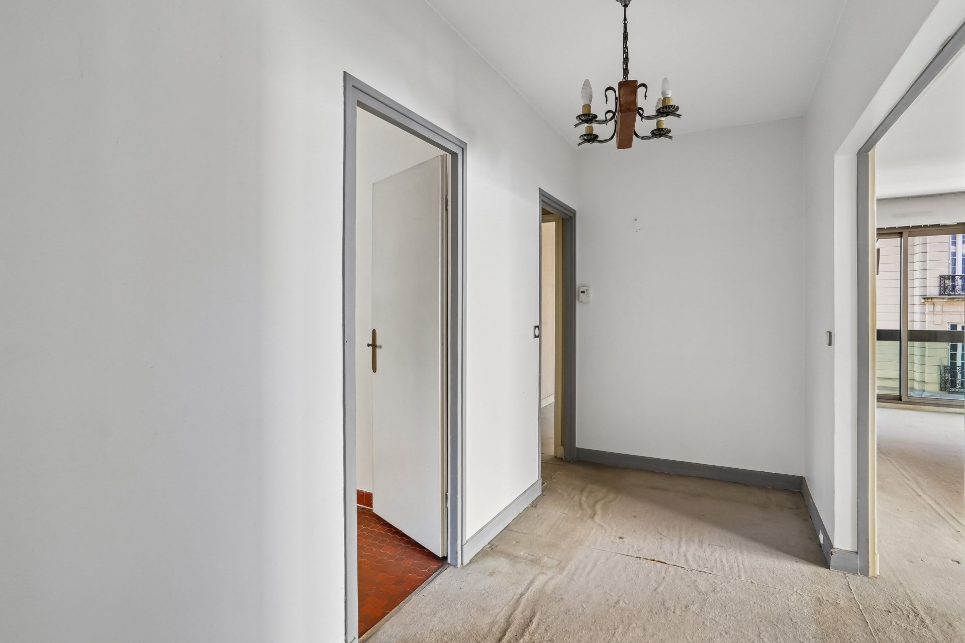 luxury apartment 4 Rooms for sale on PARIS (75017)