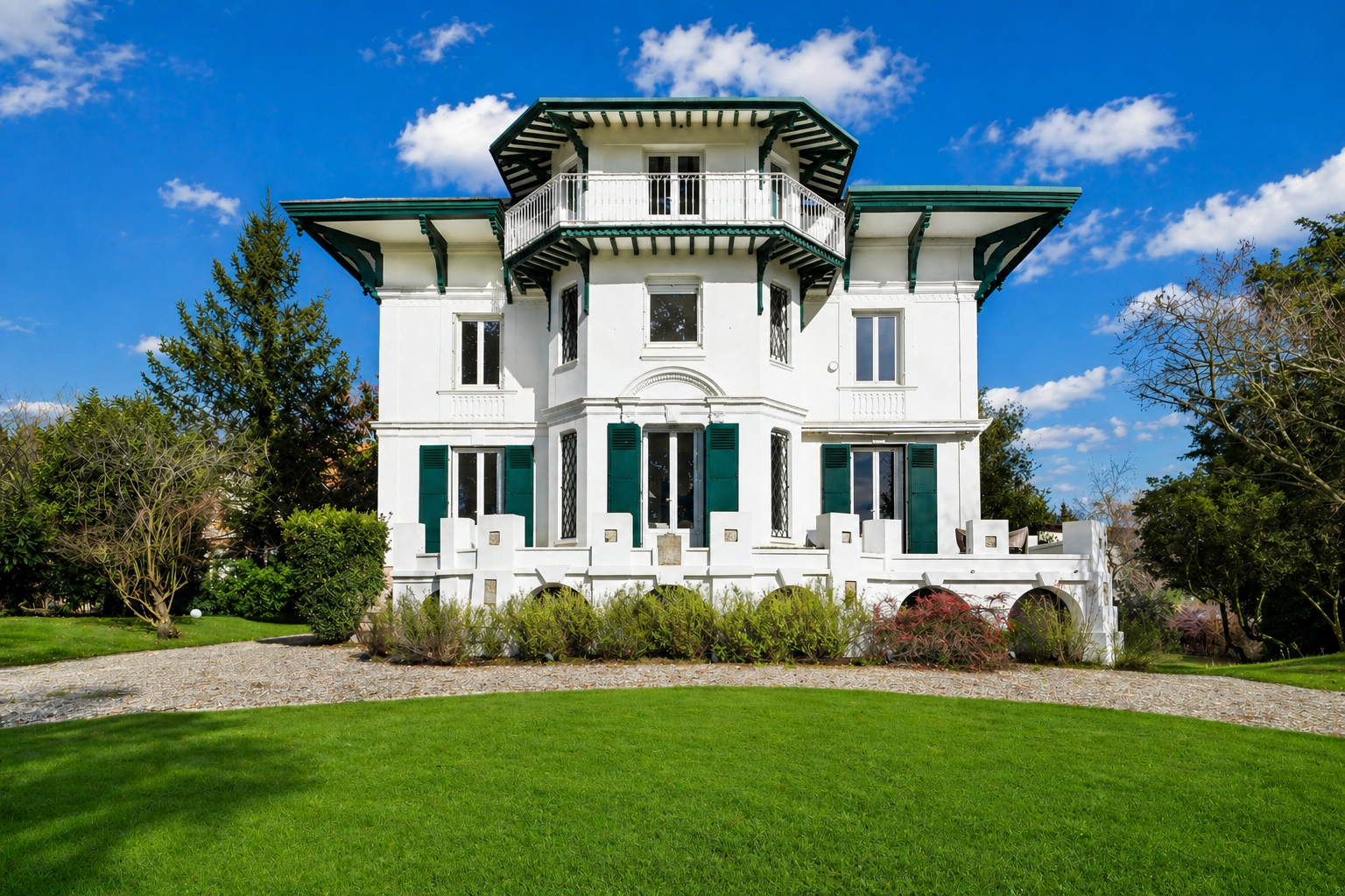 luxury house 11 Rooms for sale on MONTMORENCY (95160)