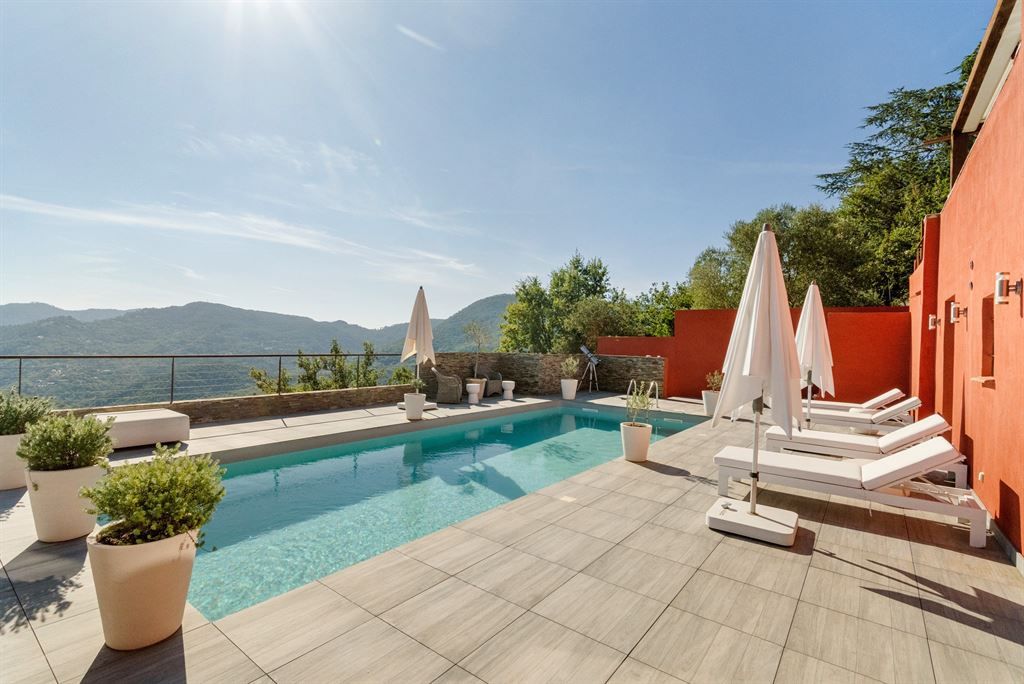villa de luxe 5 Pièces en vente sur LES ADRETS DE L ESTEREL (83600)