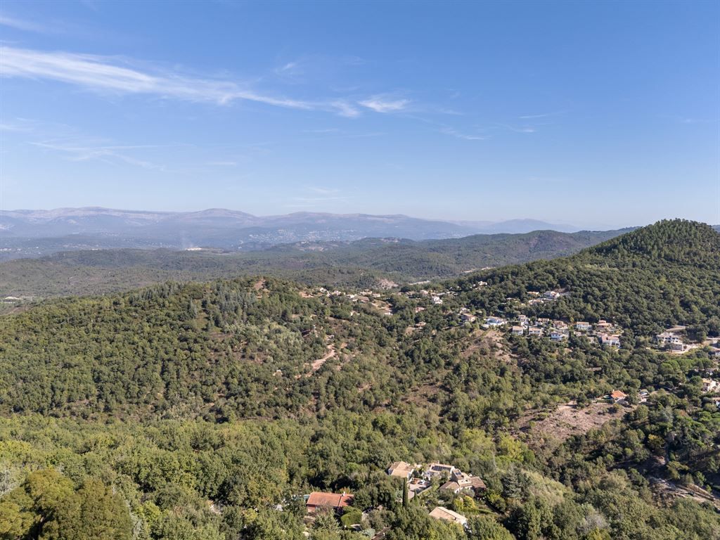 villa de luxe 5 Pièces en vente sur LES ADRETS DE L ESTEREL (83600)