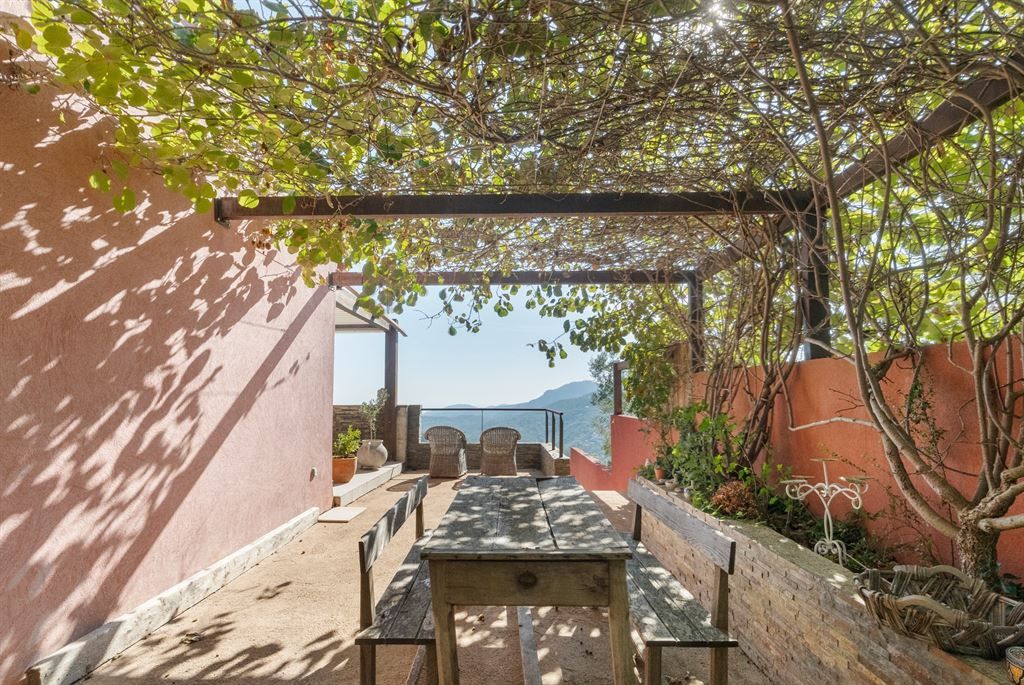 villa de luxe 5 Pièces en vente sur LES ADRETS DE L ESTEREL (83600)