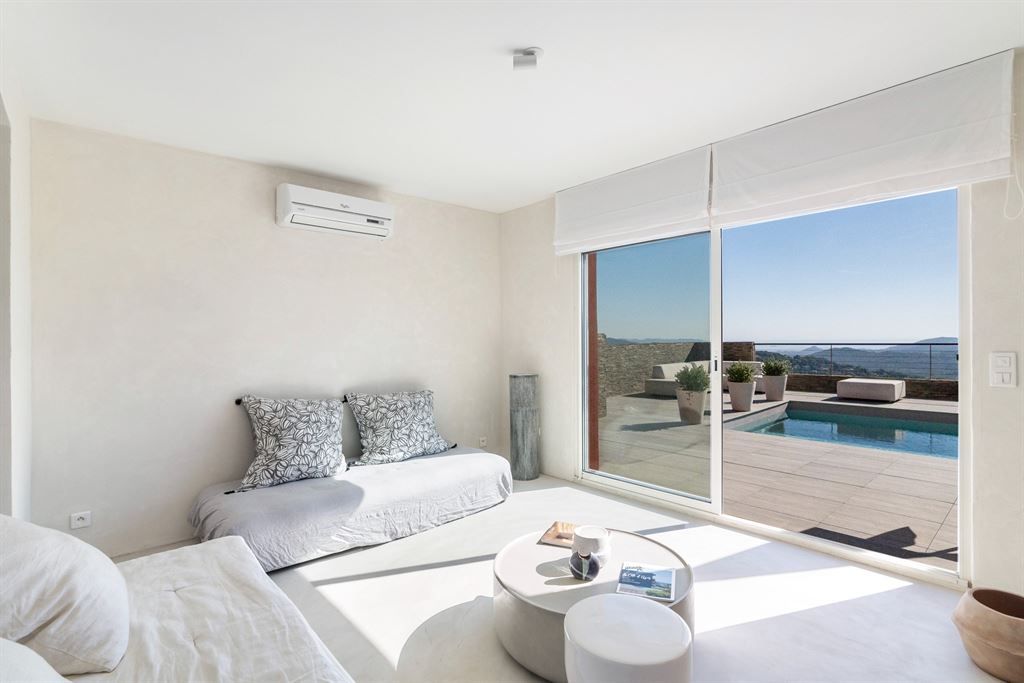 villa de luxe 5 Pièces en vente sur LES ADRETS DE L ESTEREL (83600)