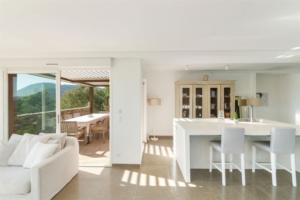villa de luxe 5 Pièces en vente sur LES ADRETS DE L ESTEREL (83600)
