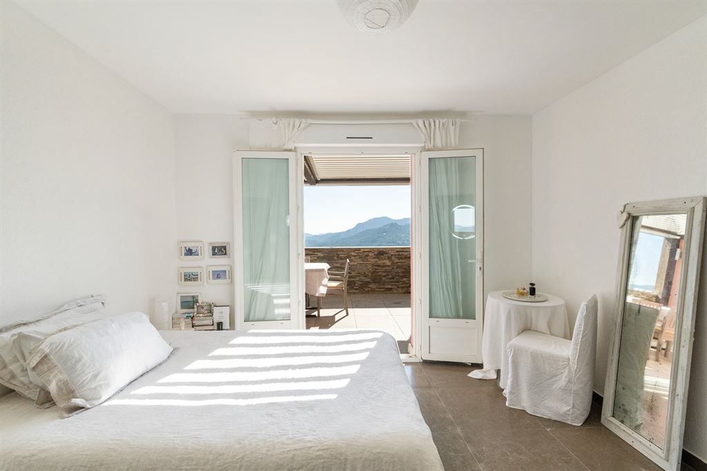 villa de luxe 5 Pièces en vente sur LES ADRETS DE L ESTEREL (83600)